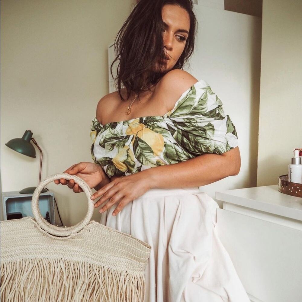 HM NEW LEMON CROP TOP PUFF SLEEVE WEAR ON OR OFF SHOULDER ALL COTTON XS - Picture 1 of 4
